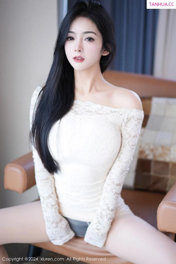   [XiuRen]高清写真图 2024.01.12 No.7954 谭小灵 丝袜美腿第8张图片
